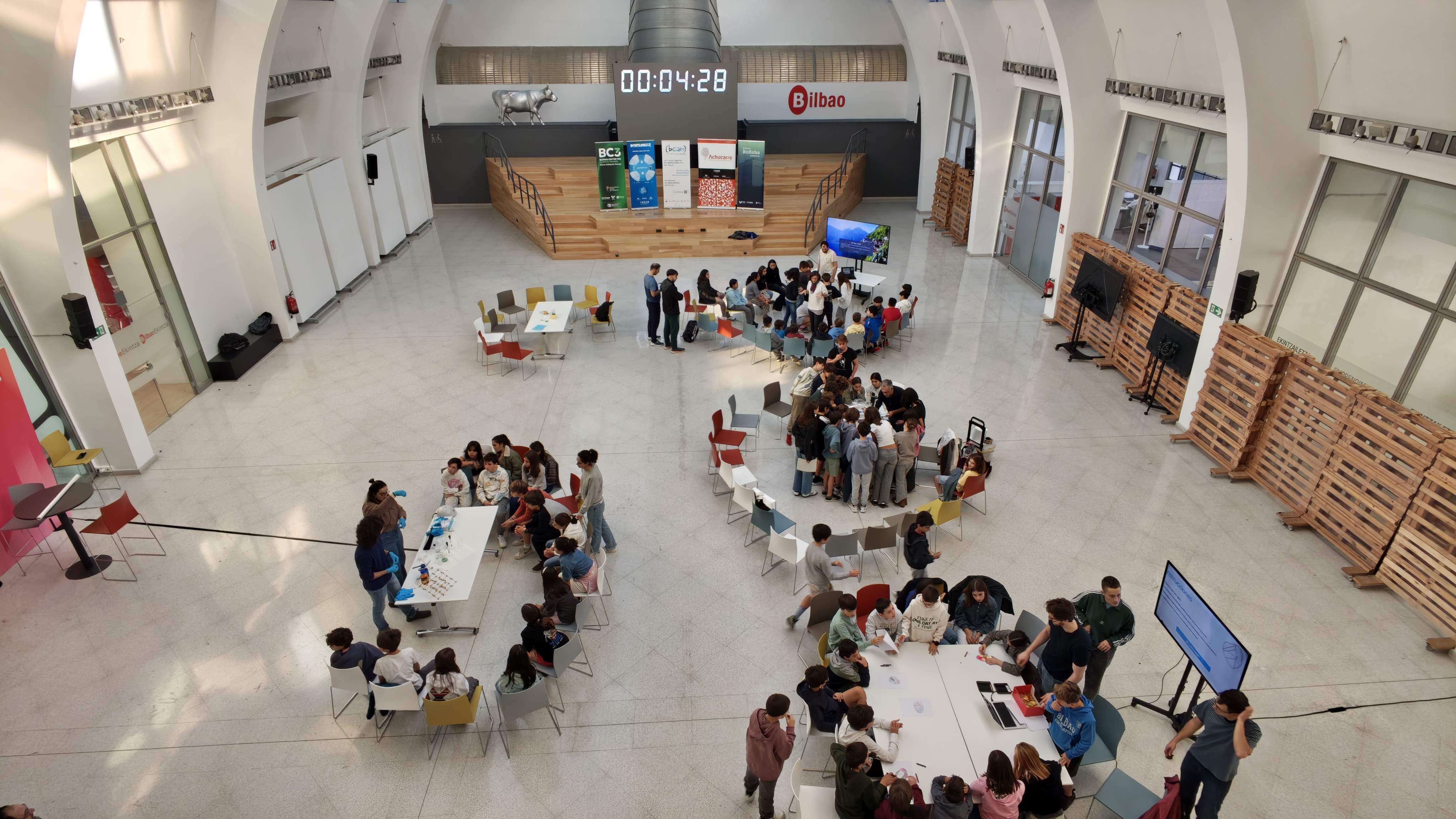 The Instituto Biofisika brings science to more than 250 schoolchildren in a new edition of BeZientzia