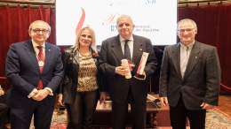 Prof. Félix Goñi awarded by the Academy of Medical Sciences of Bilbao